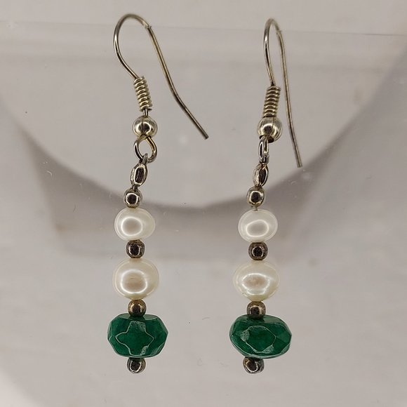 Freshwater pearl and faceted Green raw emeralds - Picture 1 of 4